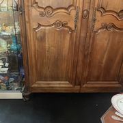 Armoire Louis XV en noyer