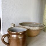 Speckled stoneware salad bowl