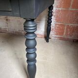 Farmhouse table