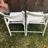 Paire de chaise pliante en bois blanc vintage