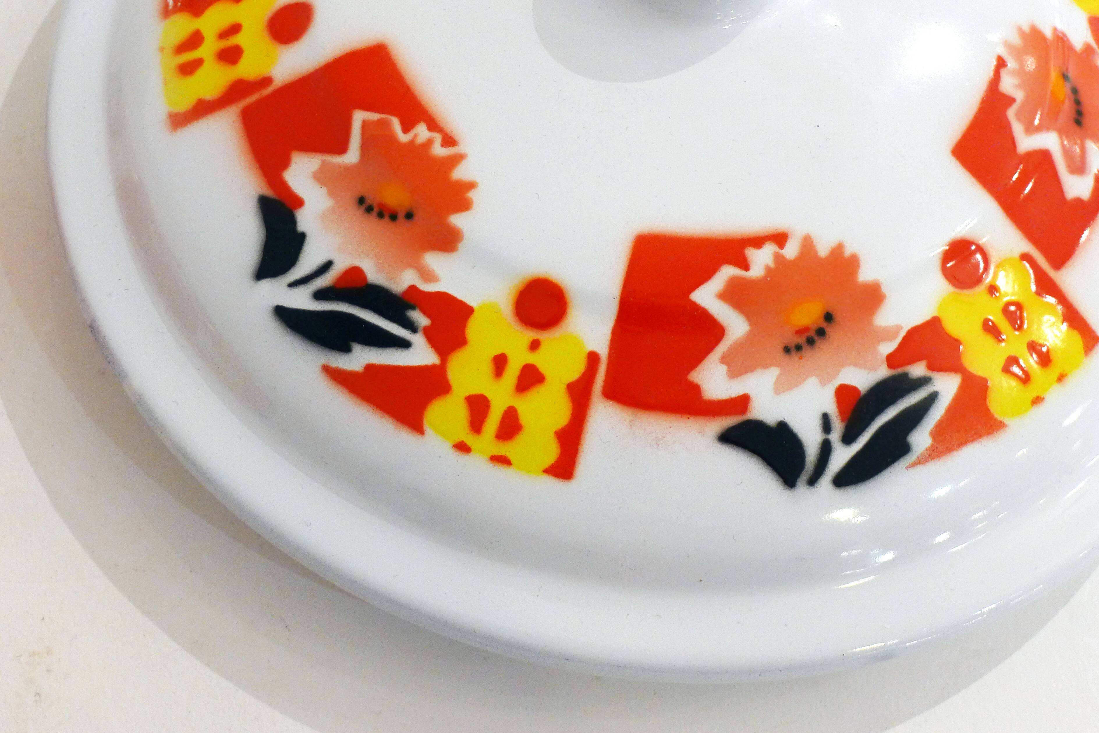 Small metal enamelled casserole China