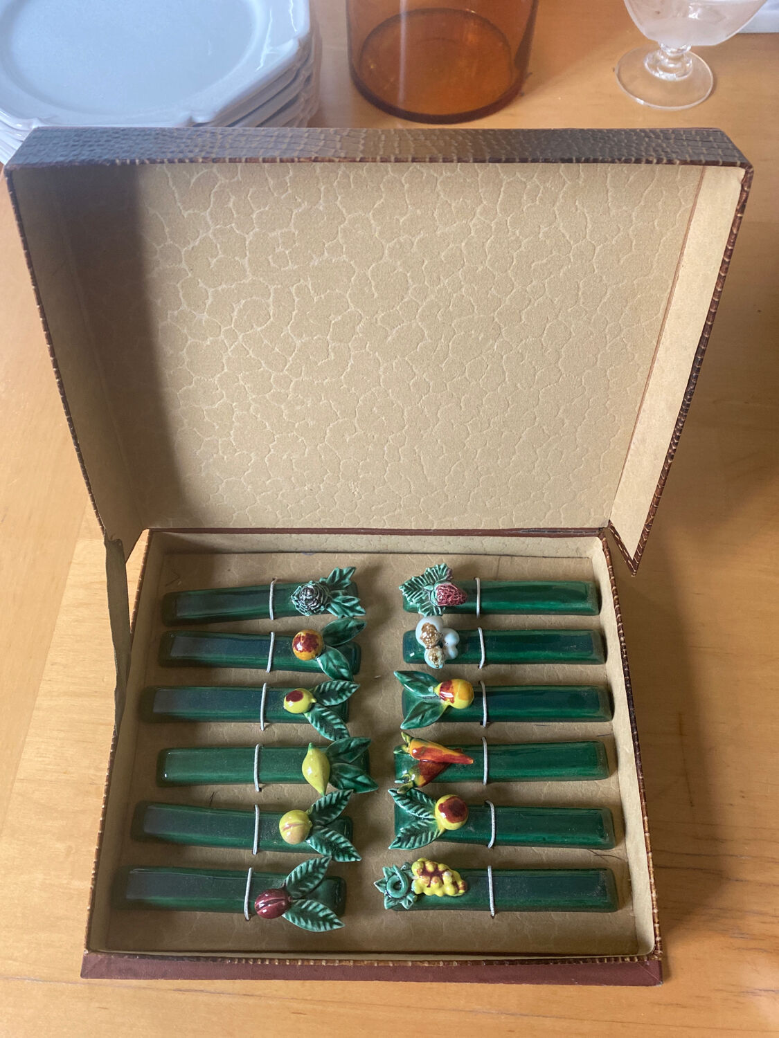 Set of 12 knife holder theme fruits