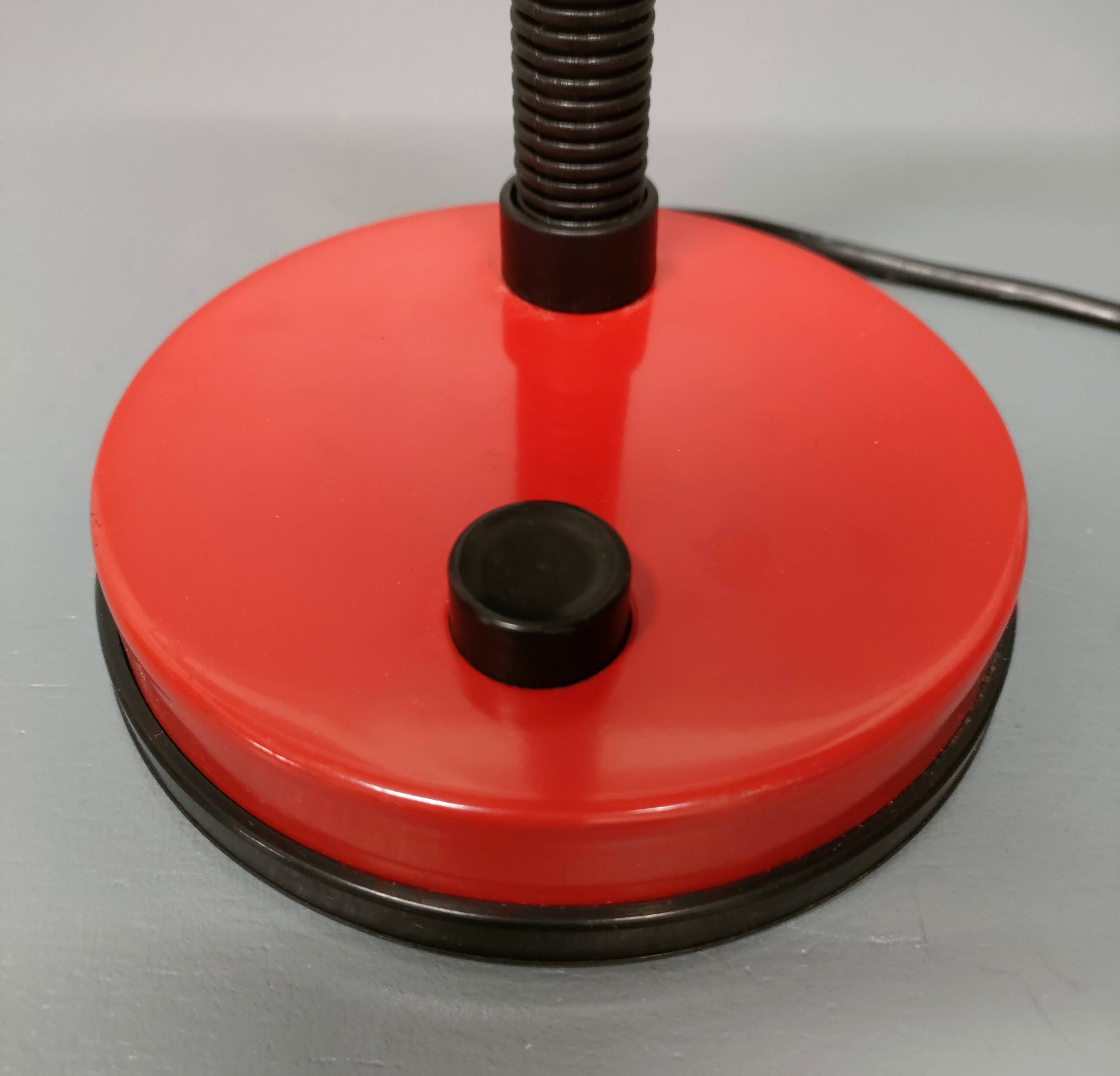 Elite - industrial style desk lamp - red lacquered metal - netherlands - 90's