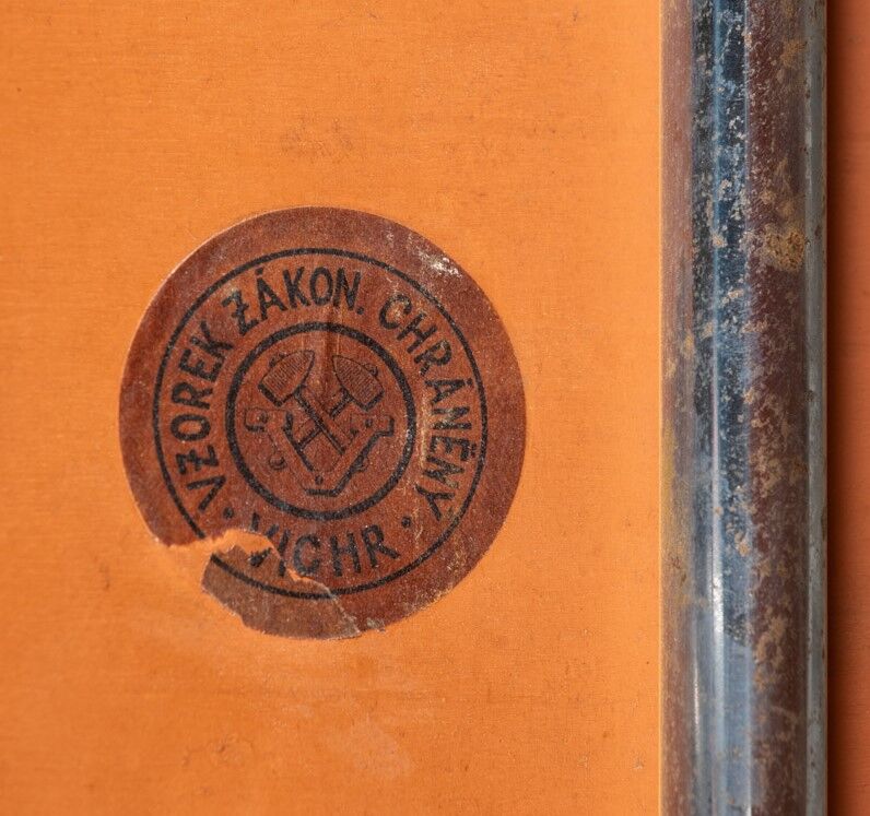 Original funkcionalism flower table model no. 1069, Vichr a spol. Prague 30ies