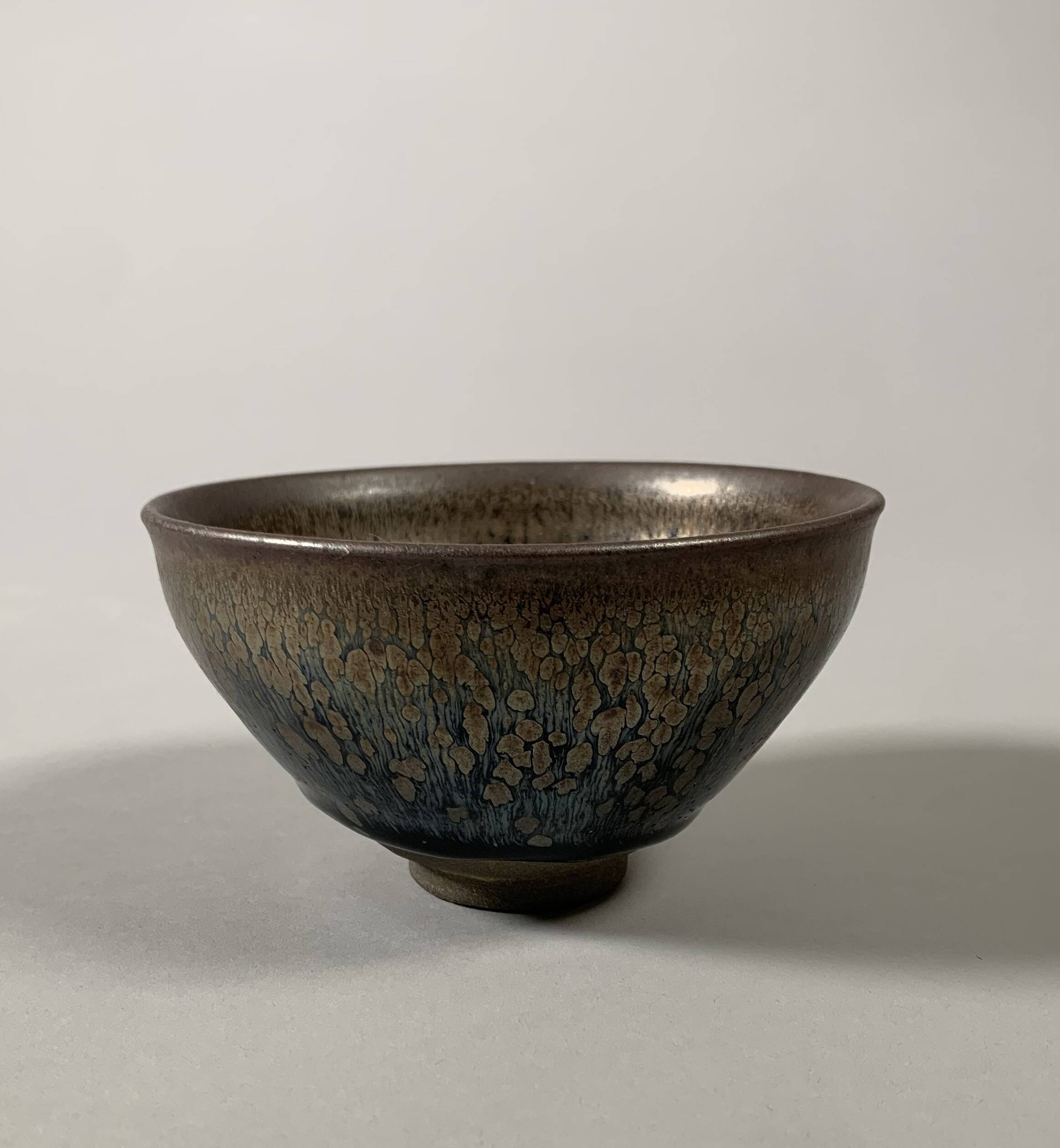 Stoneware bowl with "hare fur" glaze. Jianyao. Song Dynasty style.
