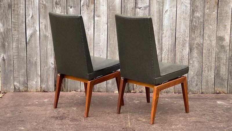 Scandinavian elegance for every interior project – Vintage 1970s chairs