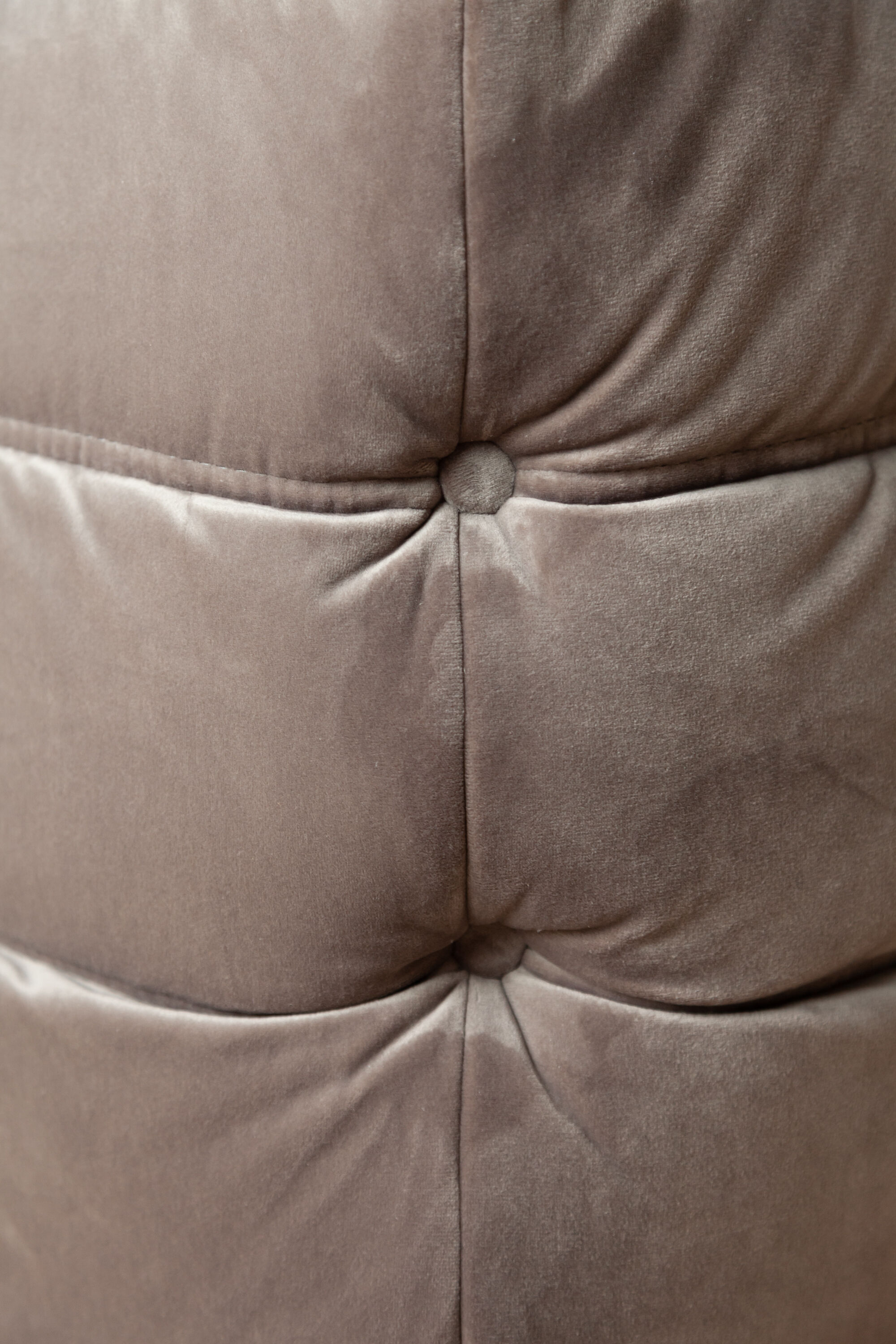 Togo corner chair model designed by Michel Ducaroy 1973