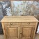 Buffet parisien en bois brut