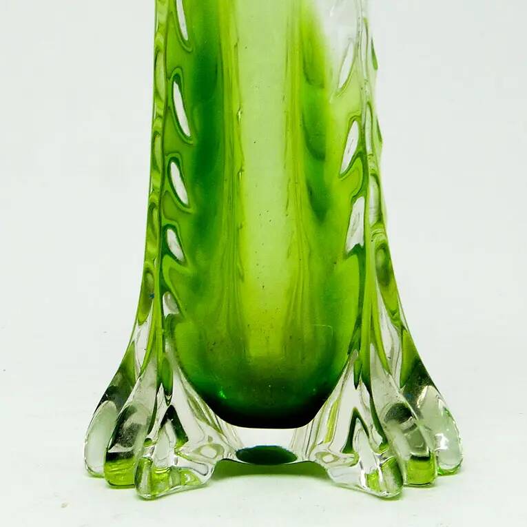 Art Nouveau vase, green glass, silver mount, United Kingdom, early 20th century