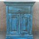 Meuble d'appoint en bois ancien bleu