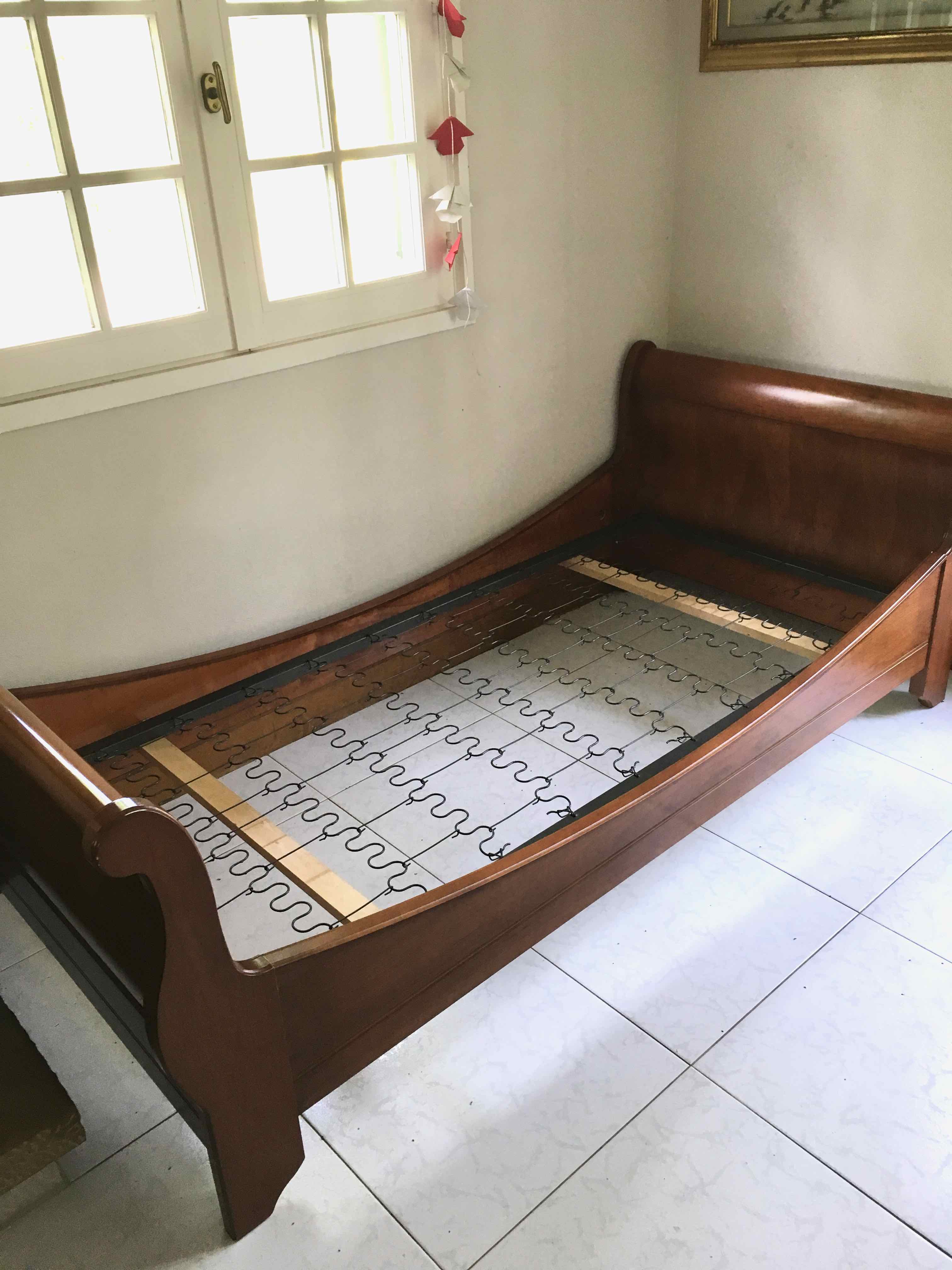 Cherry corner bed bench