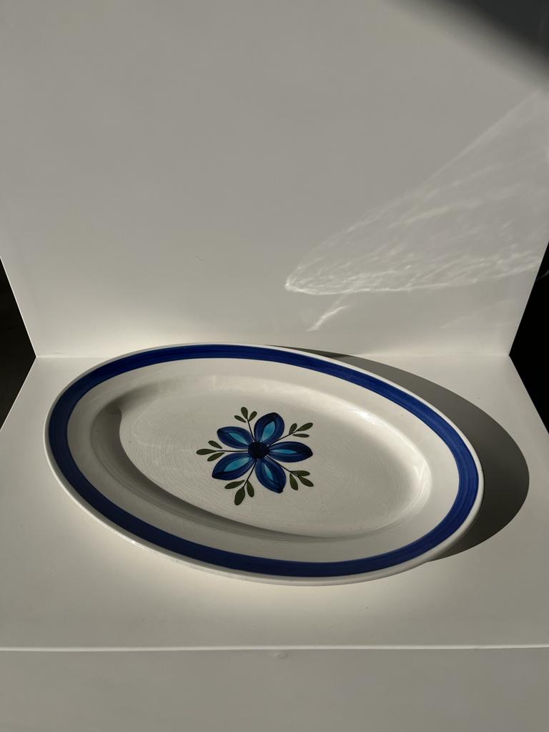 Plat sunny motif floral bleu stylisé Sarreguemines