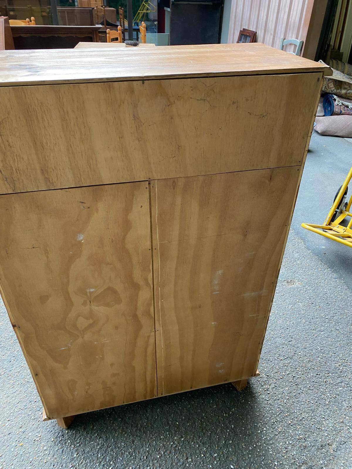 English wooden chest of drawers from the 80s