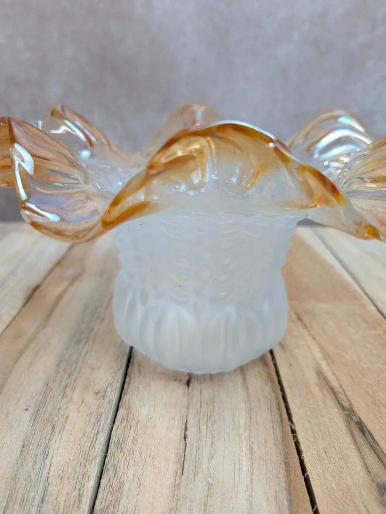 Vintage iridescent amber glass lampshade – tulip
