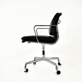 Office chair by Charles and Ray Eames for Herman Miller, 1970s