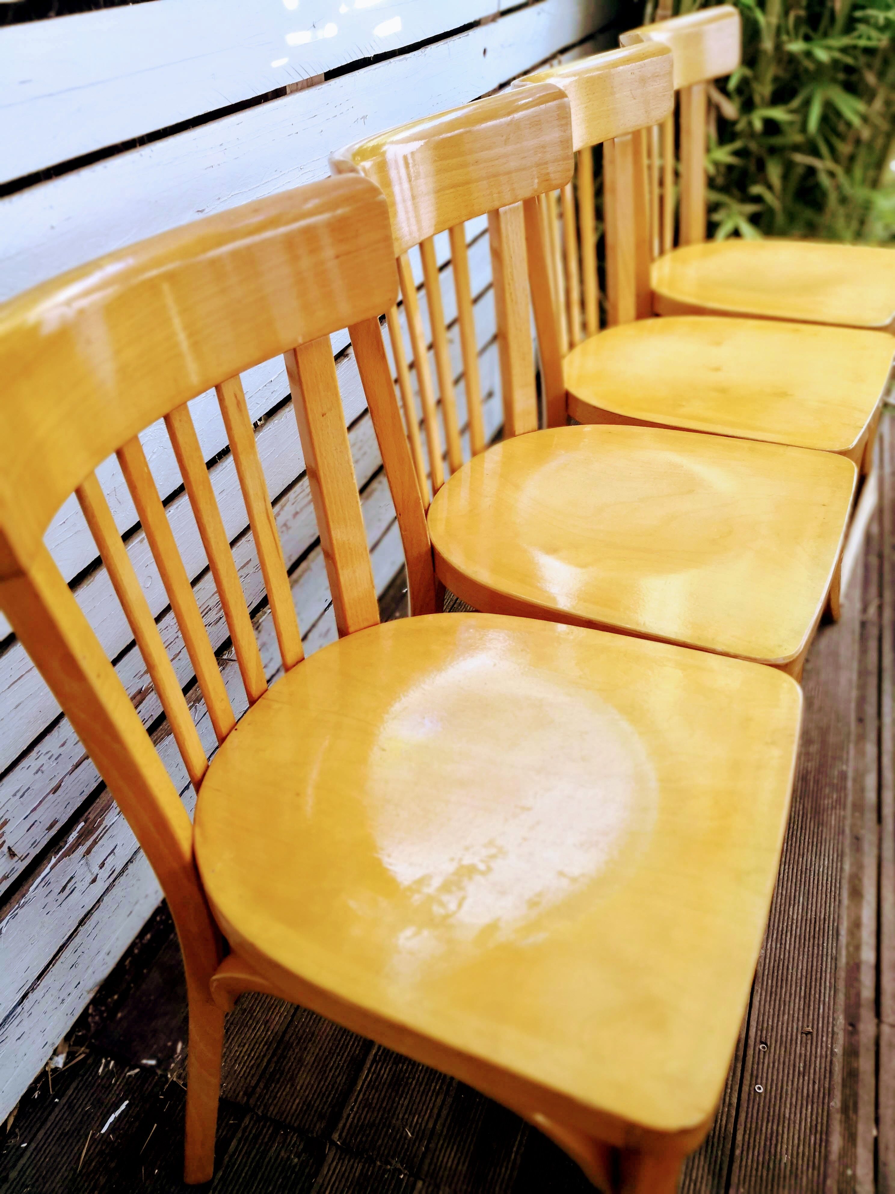 Série de 4 chaises bistrot Baumann
