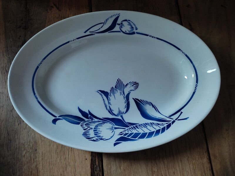 Oval porcelain porcelain blue flower St Amand dp 092282