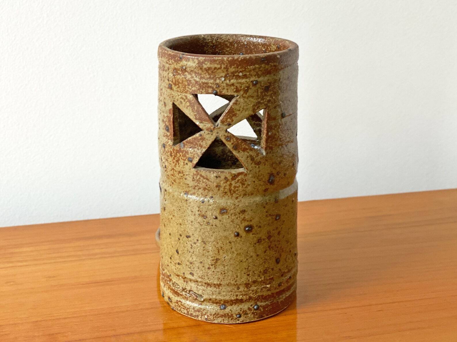 Vintage cylindrical ceramic table lamp