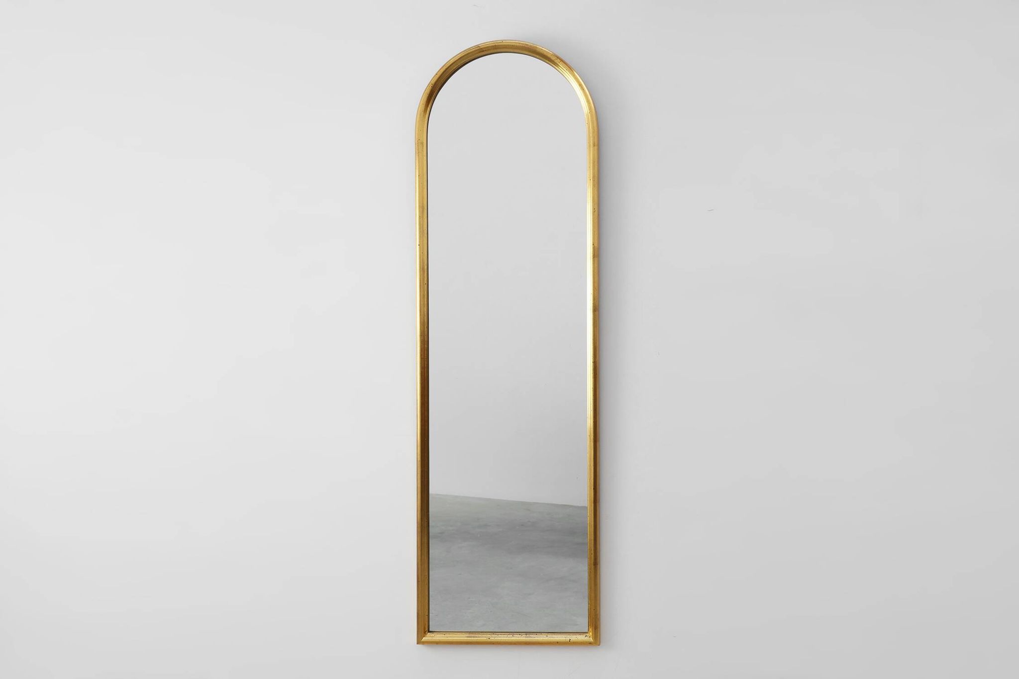 Miroir mural en arc doré par Deknudt, Belgique, 20e siècle
