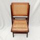 Chaise pliante cannée