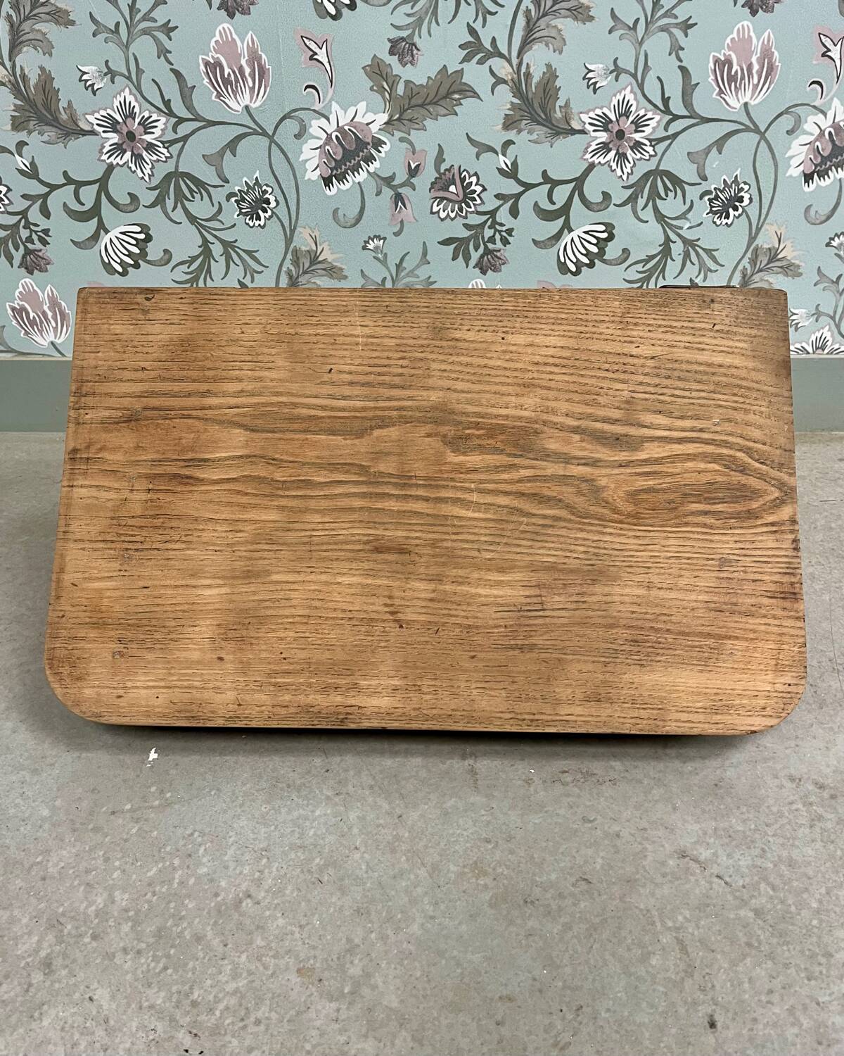Bedside shelf (refurbished)