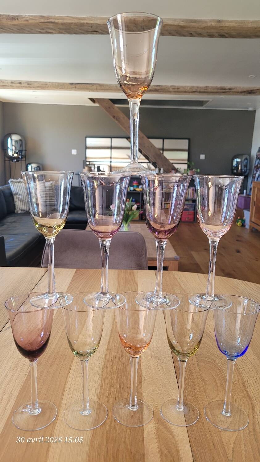 10 coloured glass stemmed glasses
