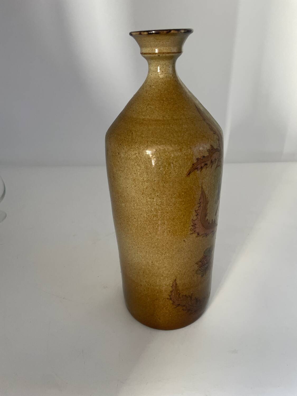 Large soliflore, vase with thistles.