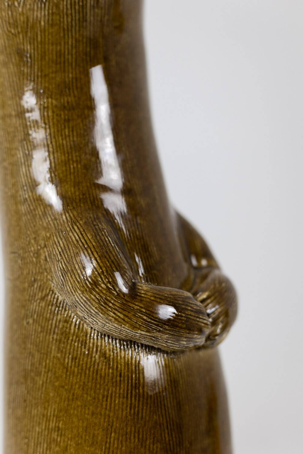 Valérie Courtet, Otter in chamotte and enameled stoneware. Contemporary work