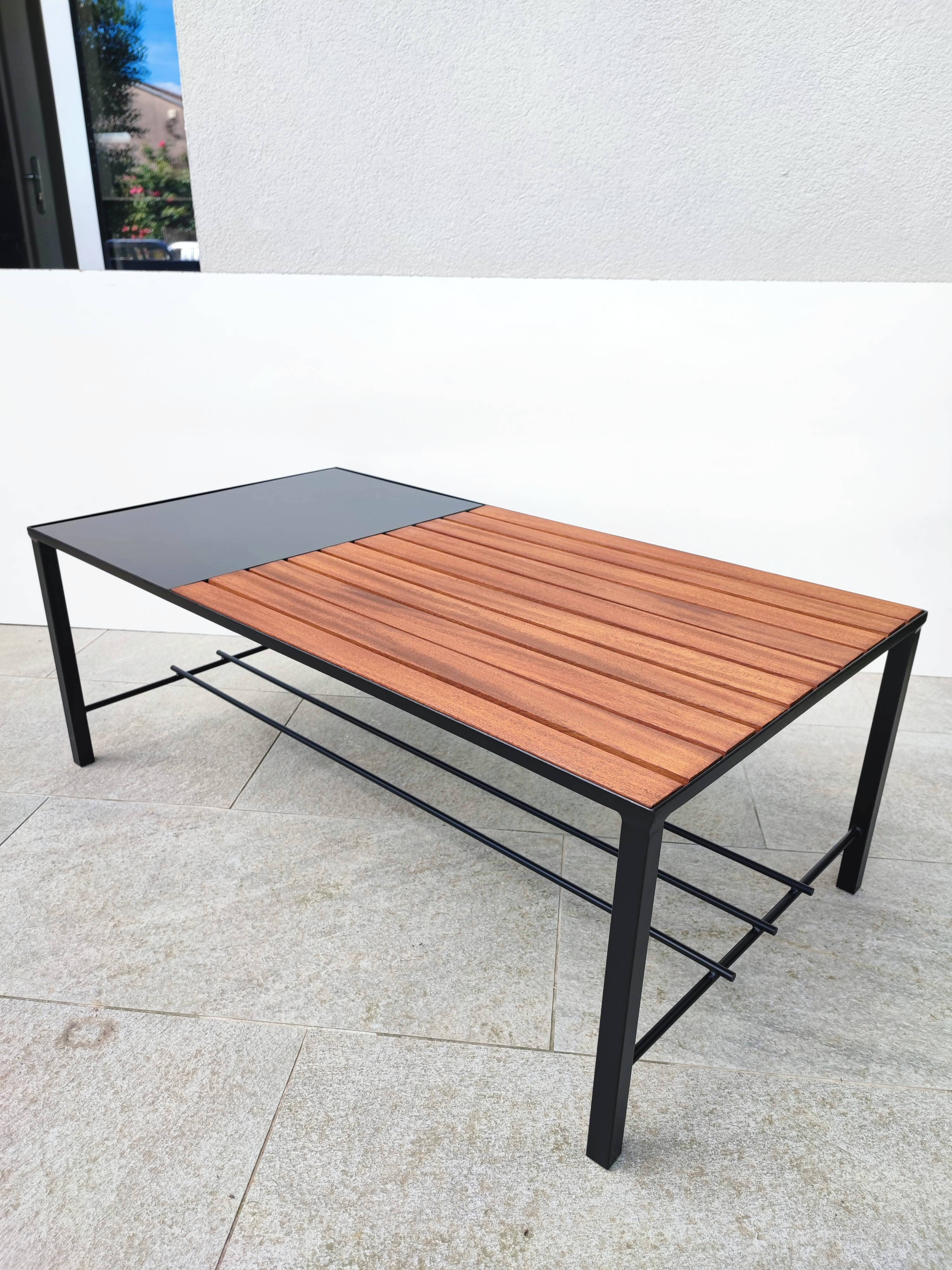 Vintage / modernist coffee table