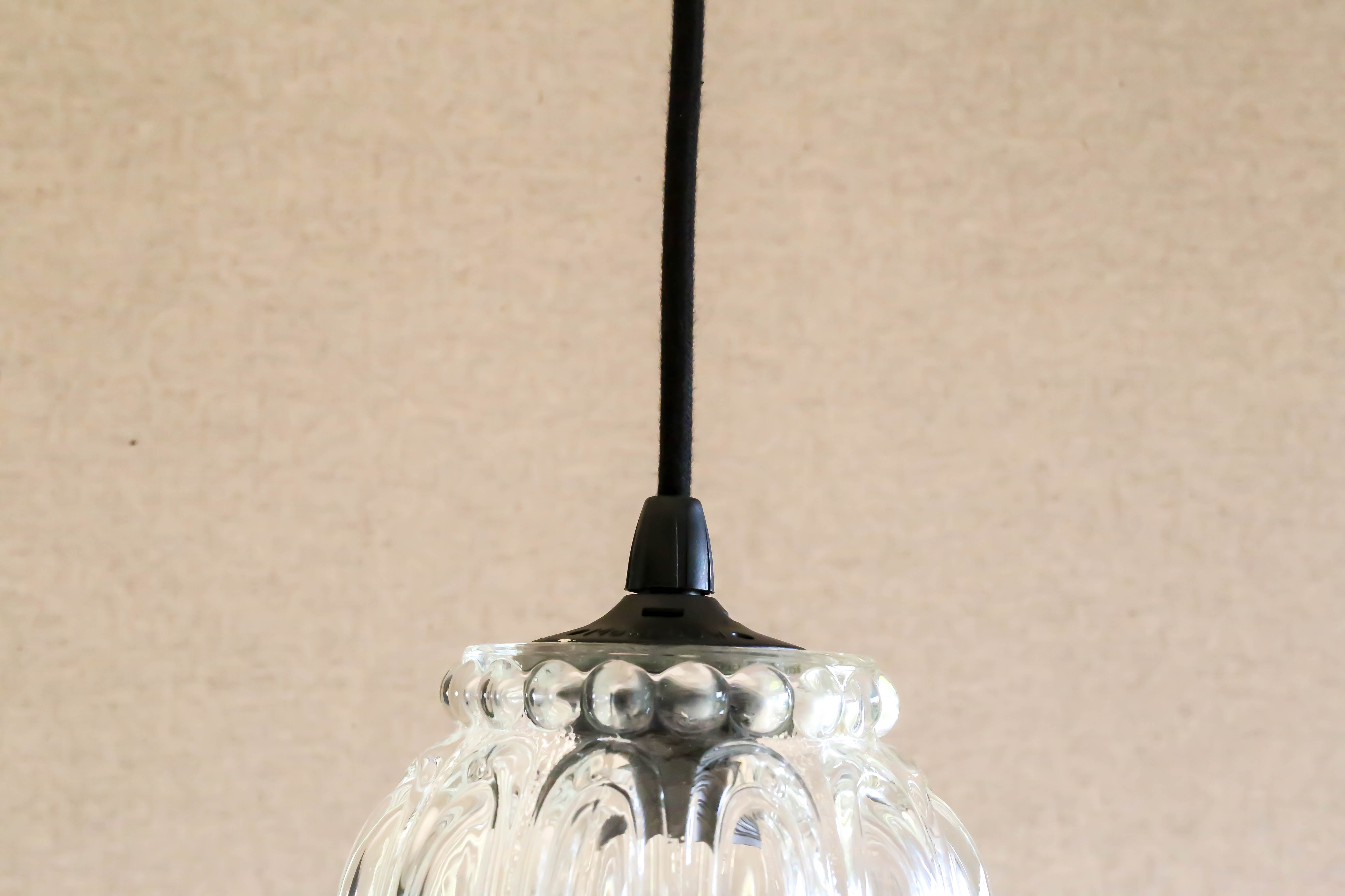 Molded glass suspension with new black cable