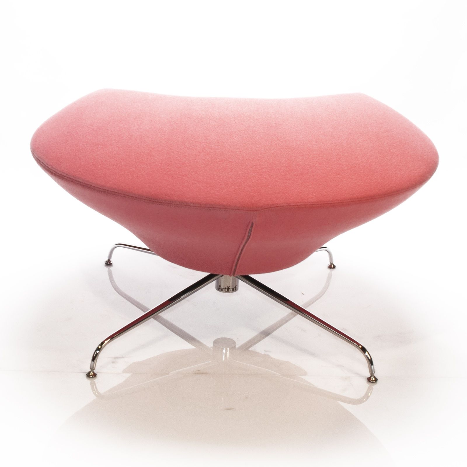 Pink Kirk lounge chair by René Holten for Artifort, 1990