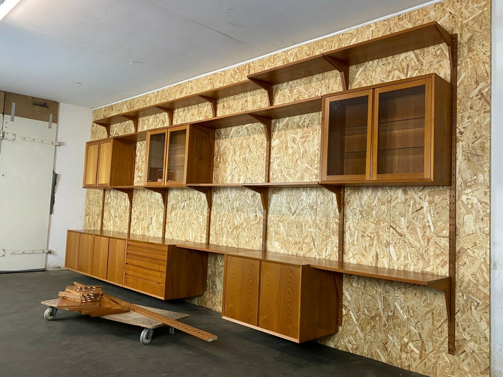 Teak wall shelf by Cado Poul Cadovius 60/70