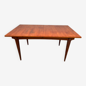 Scandinavian style extendable table