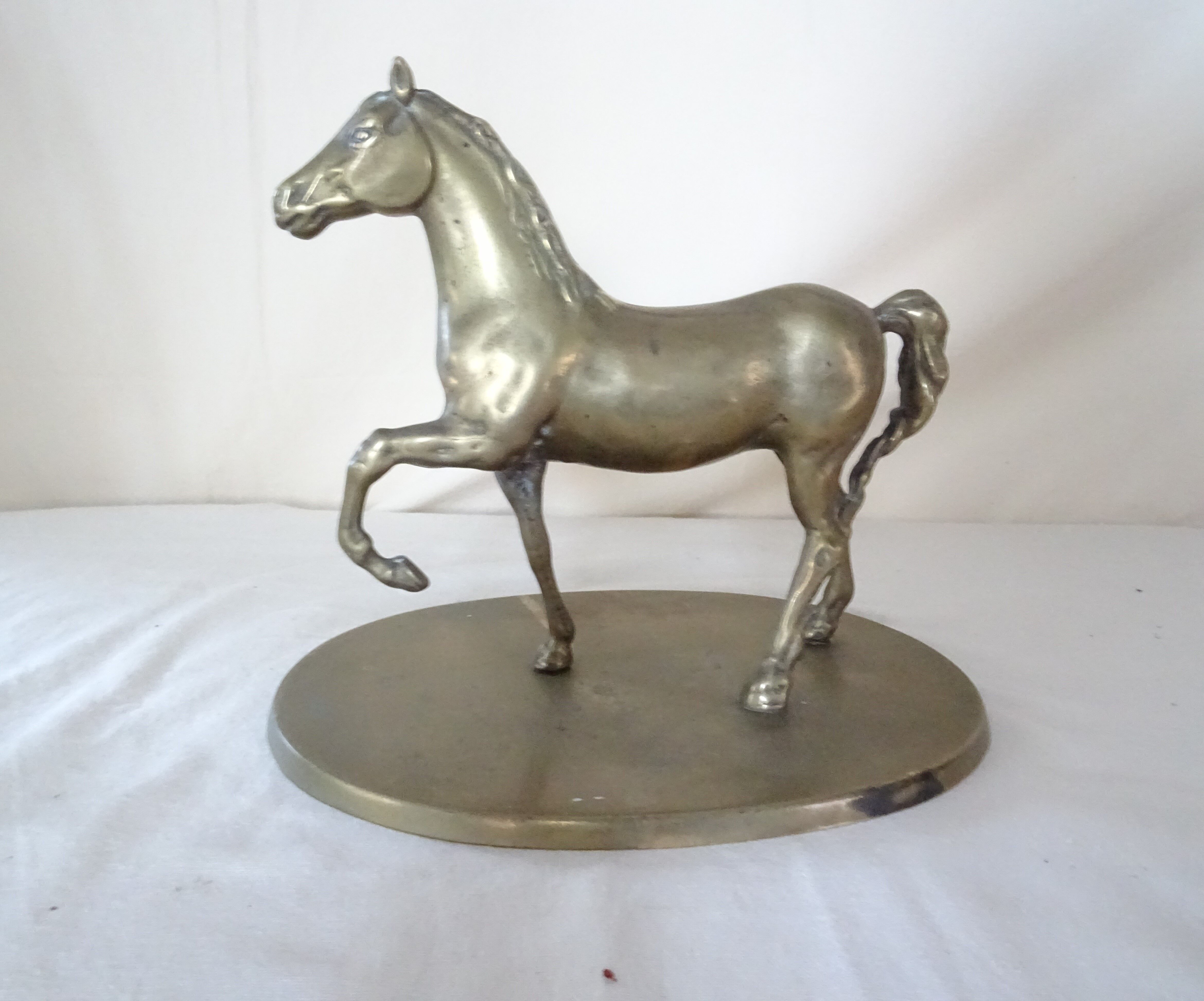 Brass horse 422112 on base