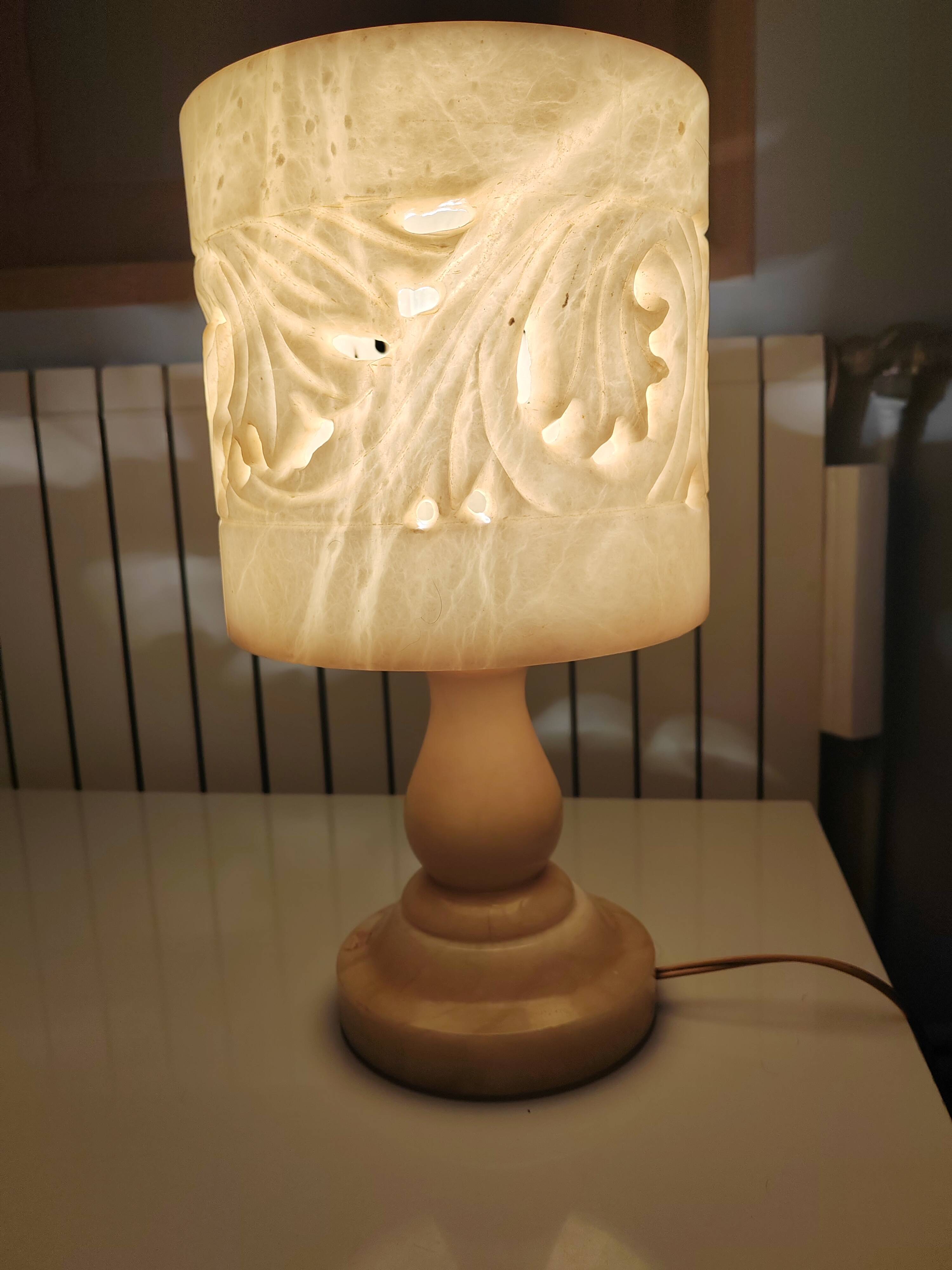 Lattice lamp in alabaster from Alfaro