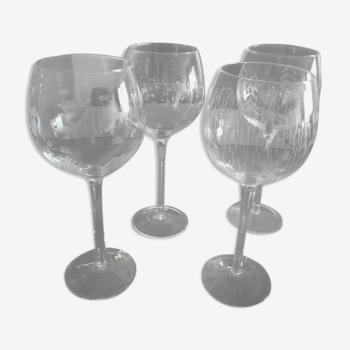 Set of 4 crystal wine glasses, engraved geometric patterns