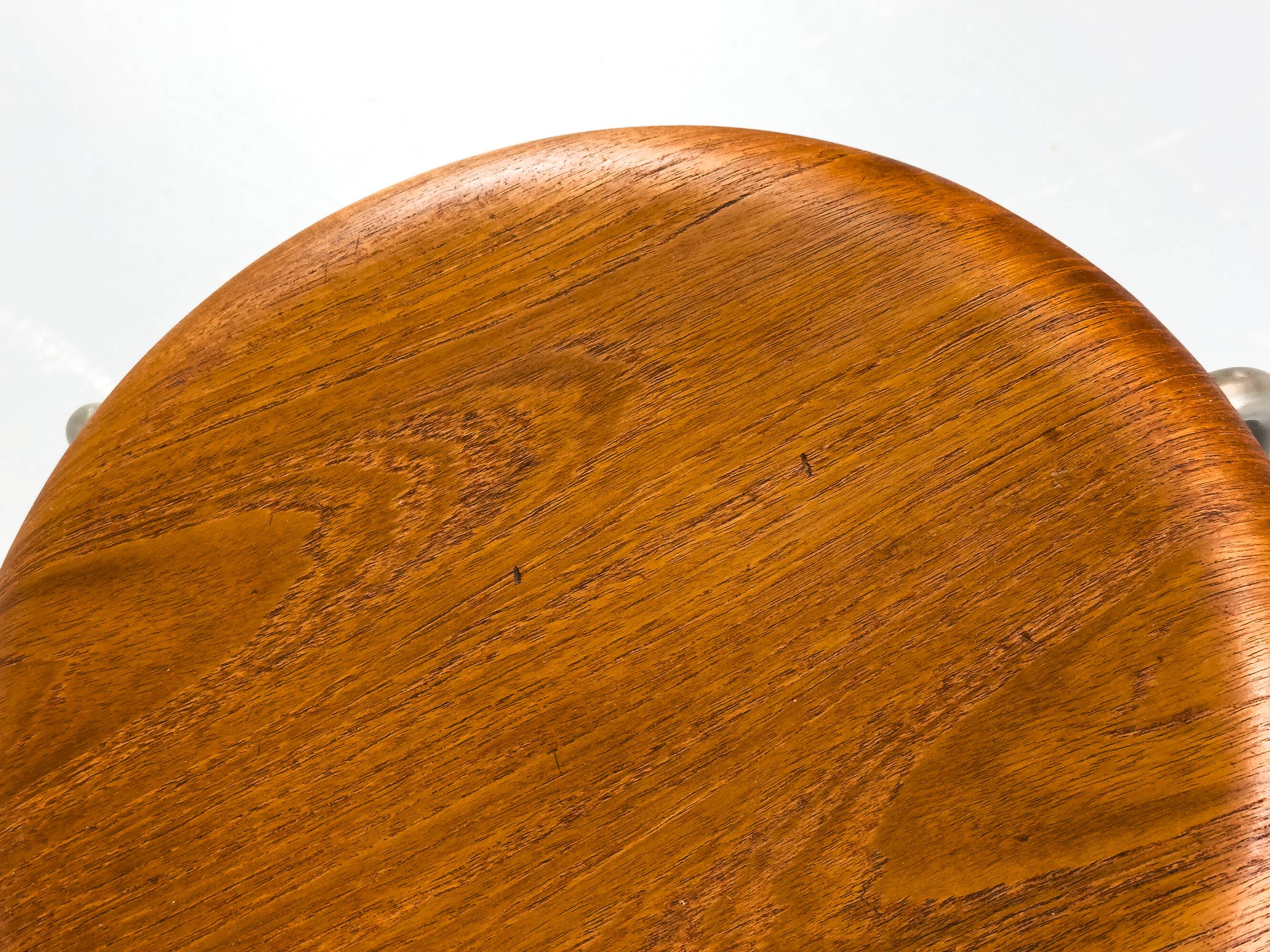 Tabouret Dot en teck, par Arne Jacobsen pour Fritz Hansen, années 1950, lot de 2