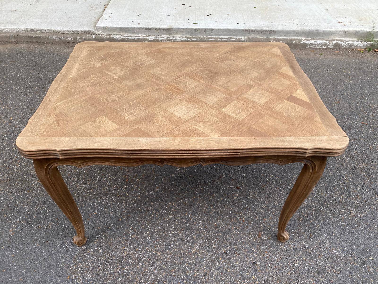 Table à manger Louis XV extensible XVIIIème rénovée en chêne massif 200