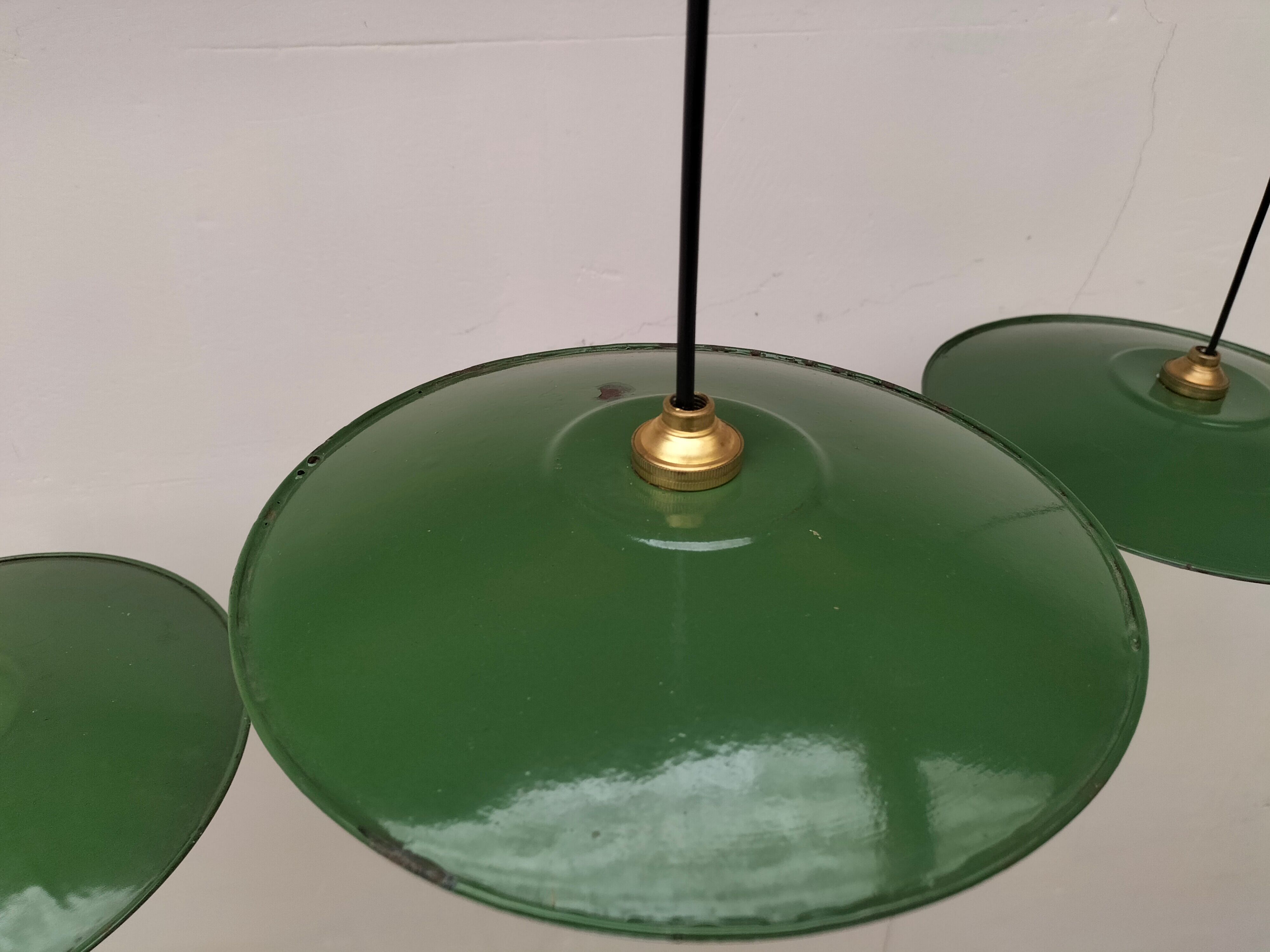 Lot de 4 lampes en tôle émaillée