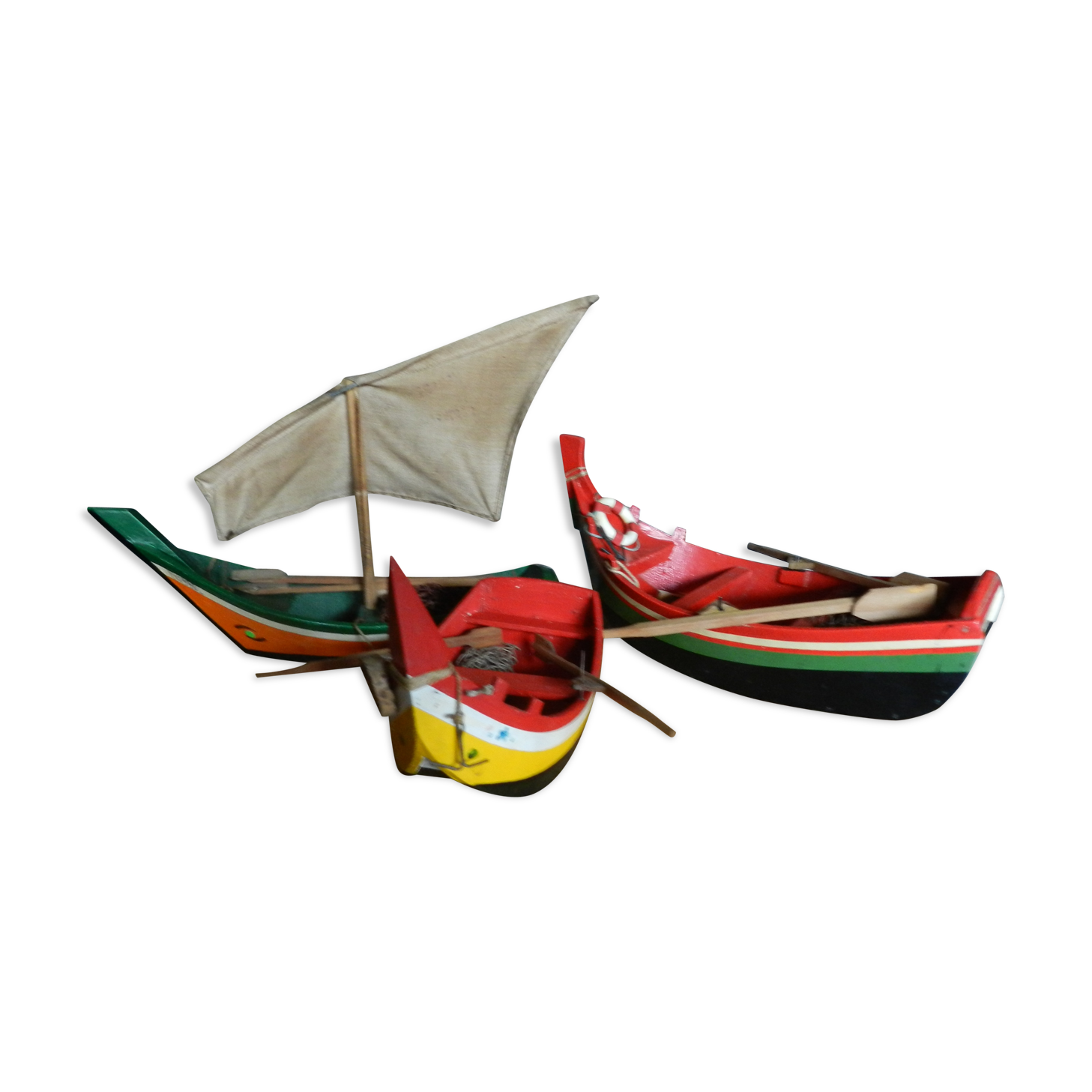 3 nazaré boats