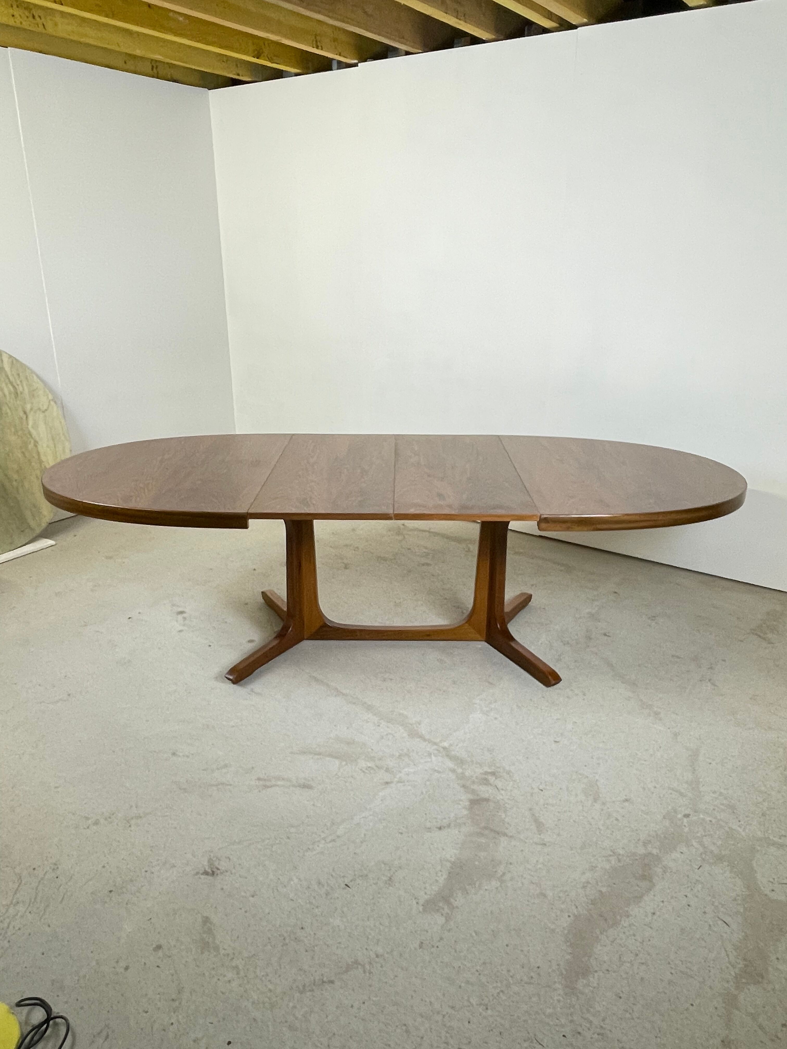 Large rosewood baumann table
