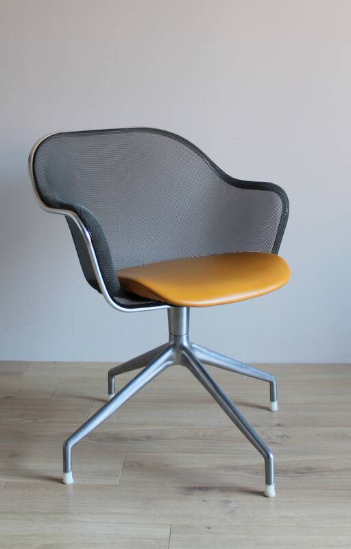 Iuta armchair by B&B Italia