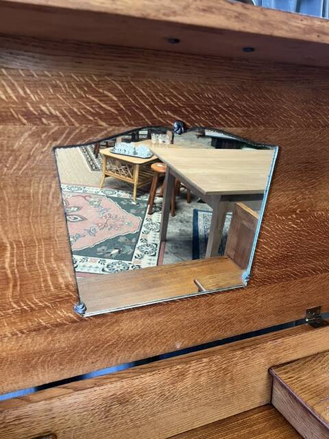 Vintage dressing table with tapered legs