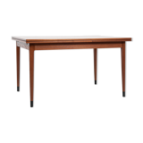 Table à manger danoise du milieu du siècle en teck et chaussettes noires par Niels Otto Møller années 1960