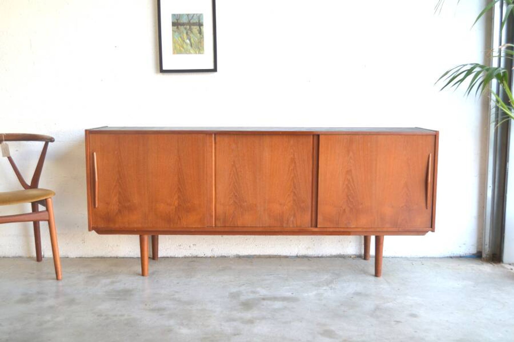 Danish sideboard – sliding doors * 181 cm