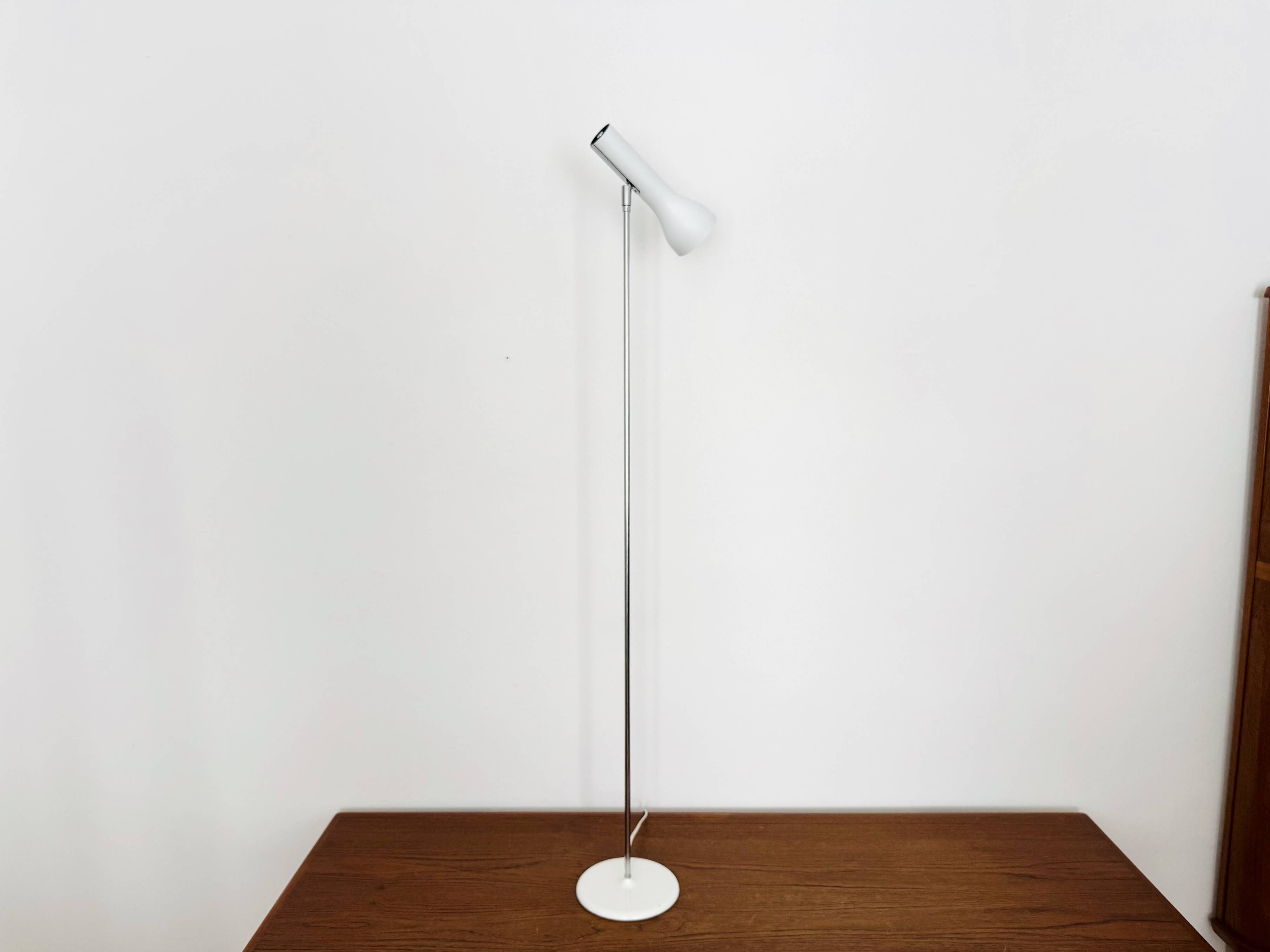 Lampadaire Spot de Swiss Lamps International