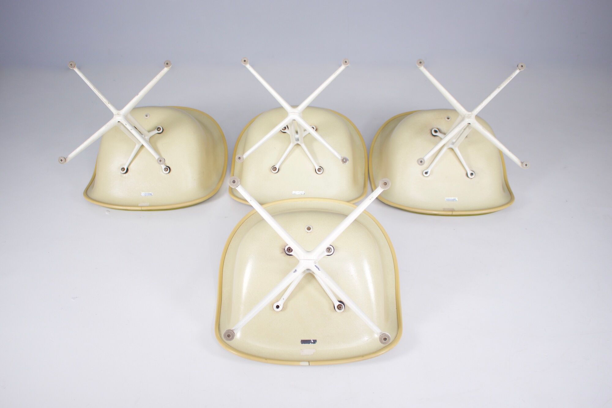 4 chairs "La Fonda" Eames & Herman Miller.