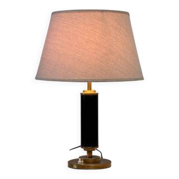 Lampe de table française en laiton et cuir des années 1960