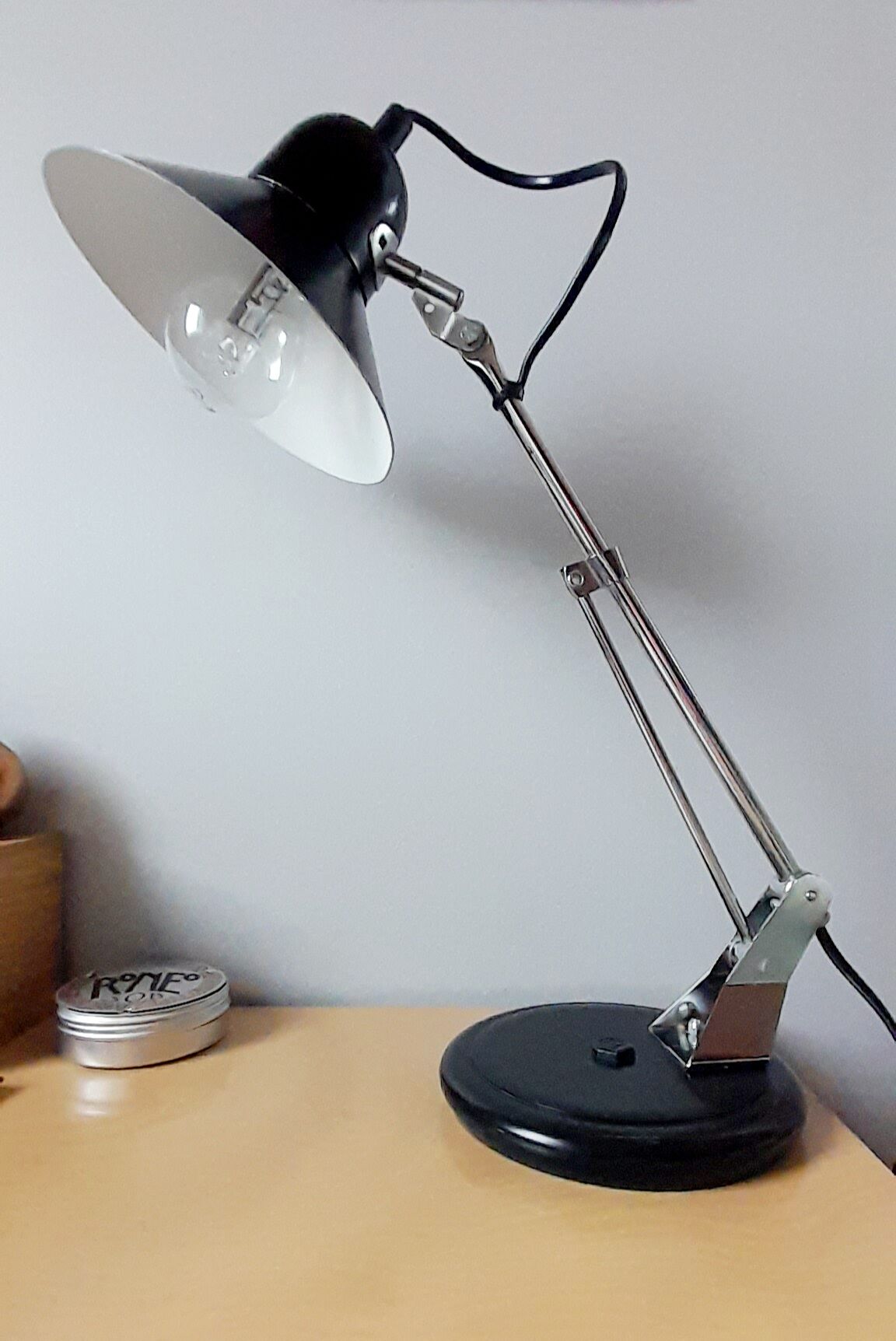 Aluminor desk lamp
