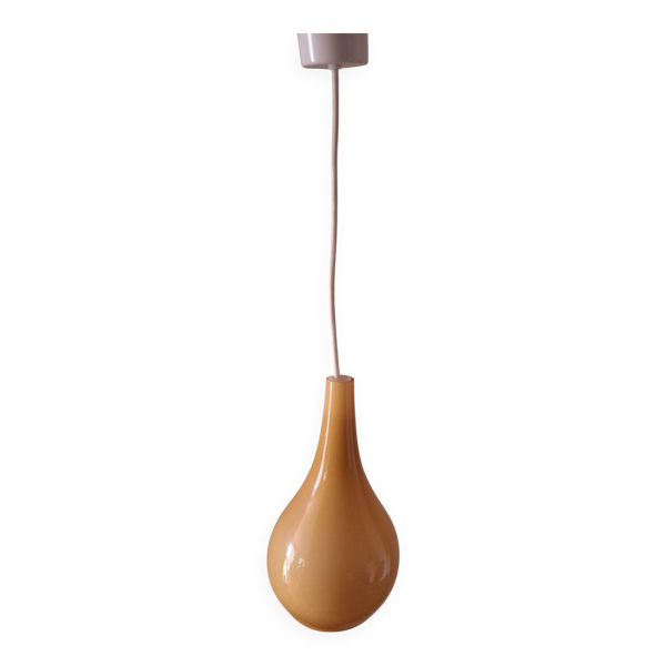 Suspension en opaline formant goutte d'eau — Beyit